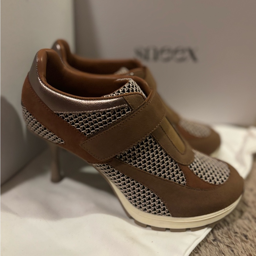 SNEEX - Tepper Heel